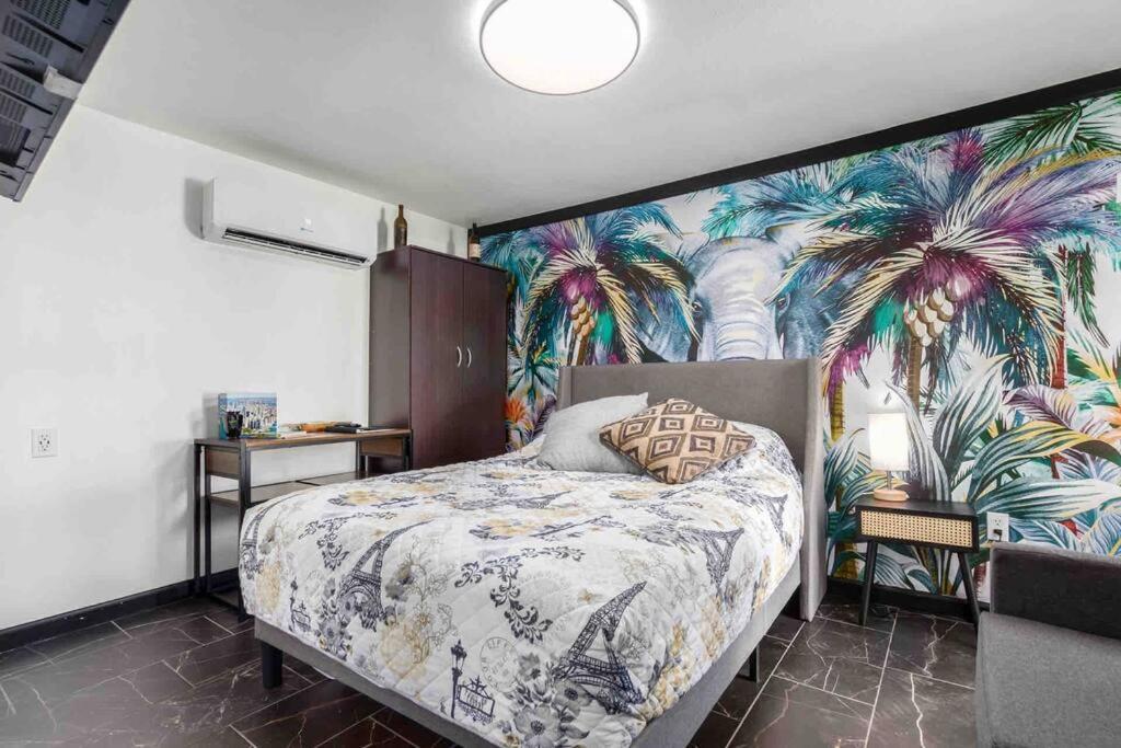 Your Tiny Downtown Home With Backyard Unit D Phoenix Exterior photo