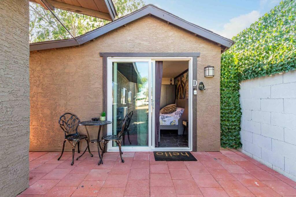 Your Tiny Downtown Home With Backyard Unit D Phoenix Exterior photo